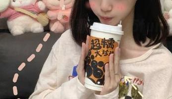 通过屏幕观看155fun，发现黑料官网不打烊的真相，简直是内卷中的一剂凉茶！