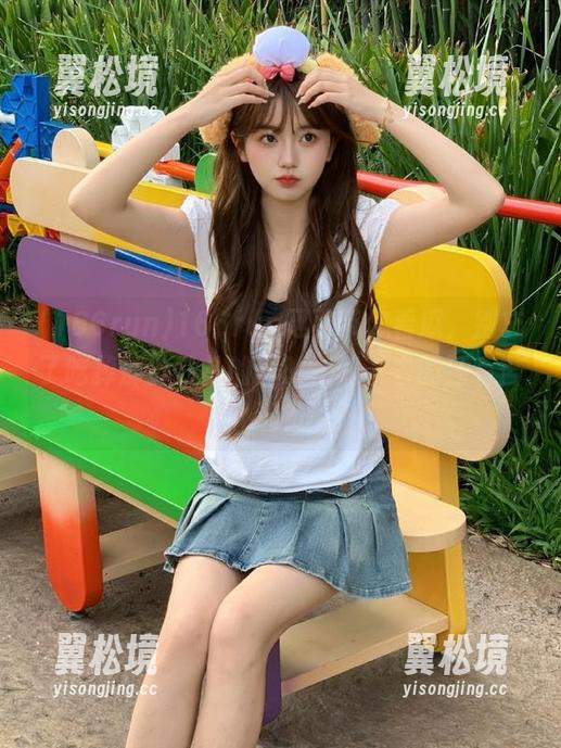 166run网页带你看瓜，别忘了吃掉那份八卦的同时，咽下去的还有苦涩？