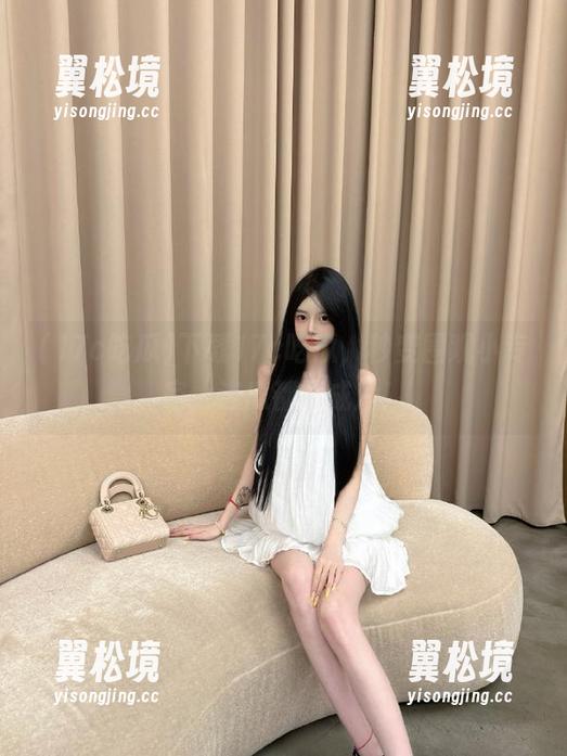 下载17c吃瓜，秒变围观小专家，连瓜都剁成片！