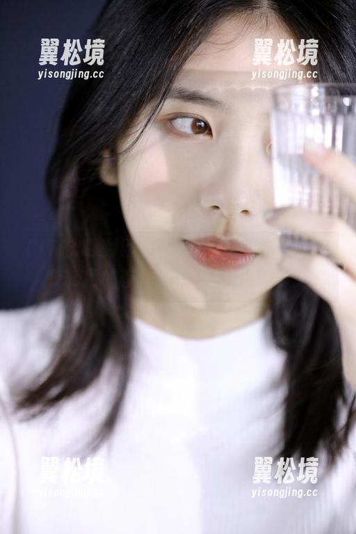 回家见爸妈，不如先点开17吃瓜网的首页，听听八卦再说吧！