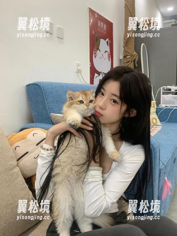 51黑料视频专属瞬间，吃瓜的时候居然还能流口水？