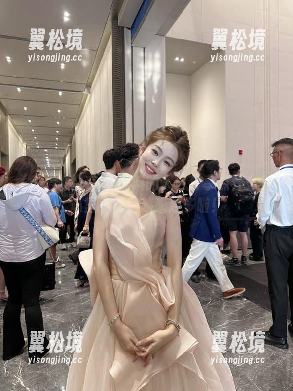 在51黑料的入口分享点什么？心里小秘密越来越多啦！