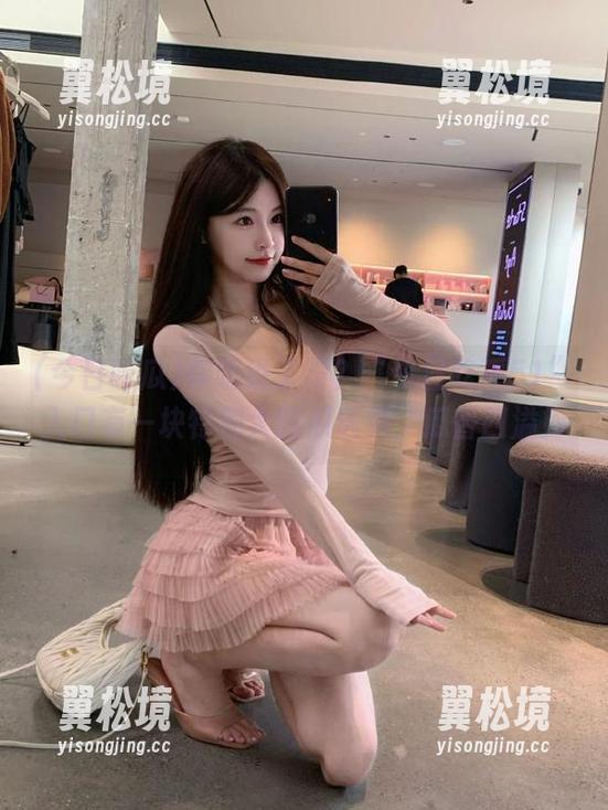 你听说了没？“今日吃瓜51”入口有一块特别大的瓜通道，瓜香四溢！