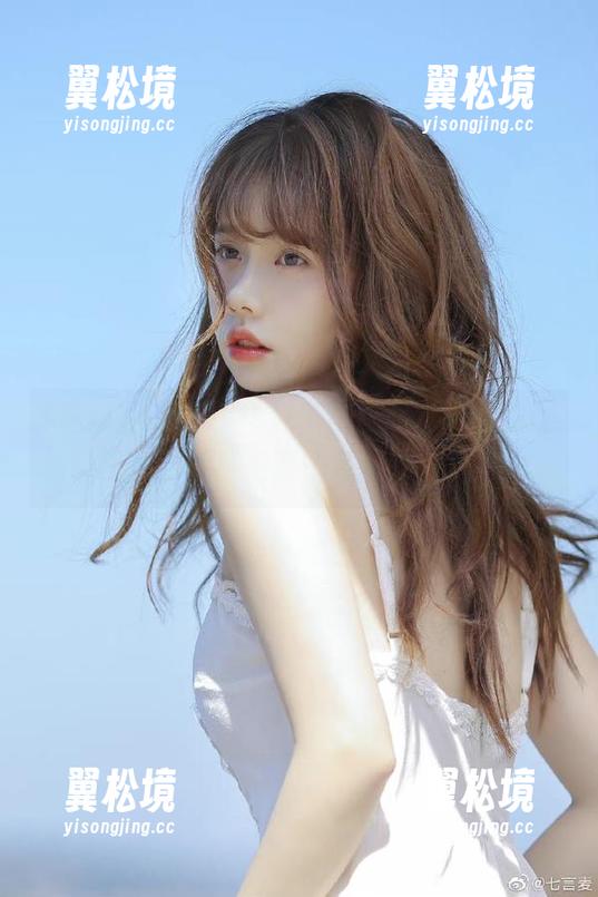 吃瓜网51cg导航教你如何优雅地转身，用心感受那些藏在瓜后的心情。