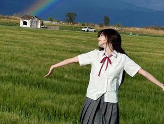 17在线吃瓜网苹果版：你的瓜田小助手，随时随地喂你吃瓜！