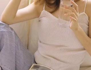 听说某某又翻车了，赶紧观看，黑料不打烊，这瓜越吃越好吃！