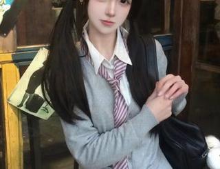下载“黑料永远不打烊”的苹果版，边吃瓜边打卡，真是完美的周末安排！