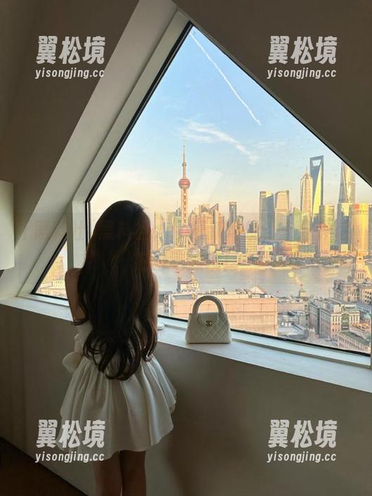 黑料社app最新地址，十分钟后按时吃瓜哦！