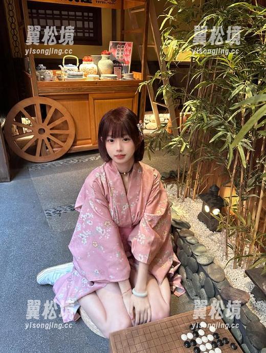 “在线”黑料网：从白天吃到黑夜，瓜好得不要不要的！