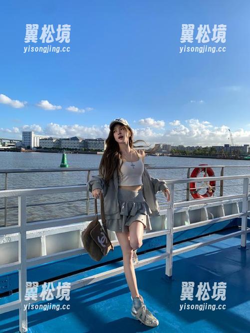 翻看黑料老司机app，感觉自己成了‘八卦专家’！